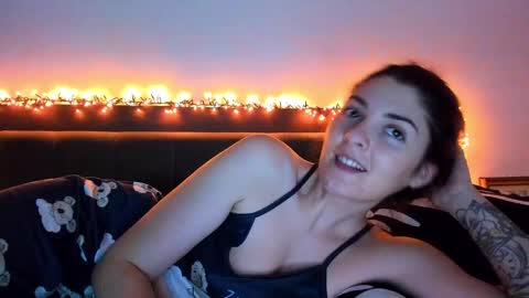 Snapshot of _just_a_simple_girl chatting on February 8, 2025, 7:27 pm _just_a_simple_girl online show from February 8, 2025, 7:27 pm