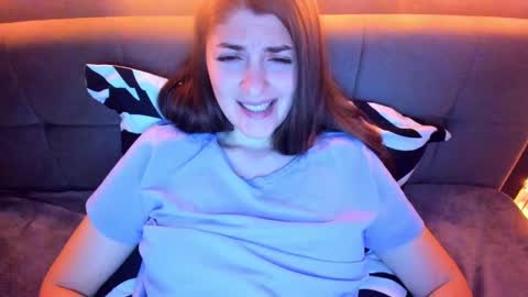 Snapshot of _just_a_simple_girl chatting on February 25, 2025, 5:47 pm _just_a_simple_girl online show from February 25, 2025, 5:47 pm