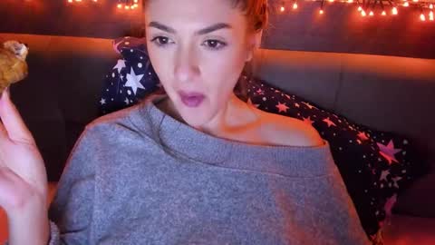 Snapshot of _just_a_simple_girl chatting on October 24, 2025, 9:44 pm _just_a_simple_girl online show from October 24, 2025, 9:44 pm