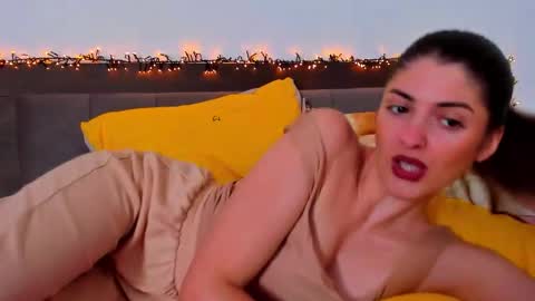 Snapshot of _just_a_simple_girl chatting on November 13, 2025, 11:31 am _just_a_simple_girl online show from November 13, 2025, 11:31 am