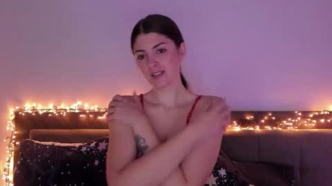 Snapshot of _just_a_simple_girl chatting on November 22, 2025, 11:31 am _just_a_simple_girl online show from November 22, 2025, 11:31 am