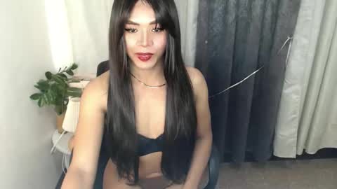 Snapshot of _karie_ chatting on June 1, 2026, 11:56 am _karie_ online show from June 1, 2026, 11:56 am