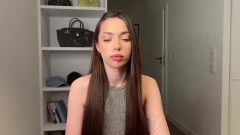 _kate_22 online show from November 12, 2025, 7:13 pm