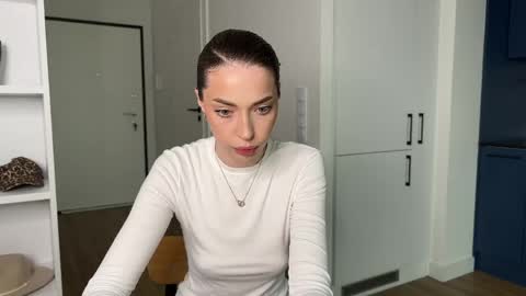 _kate_22 online show from May 17, 2026, 3:08 pm