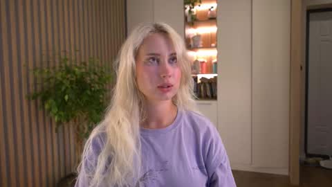 Snapshot of _kateline_ chatting on September 17, 2025, 2:19 pm Kate online show from September 17, 2025, 2:19 pm