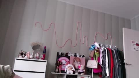 katemiller online show from November 24, 2025, 5:51 am