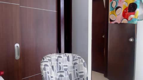  Dani  online show from December 6, 2024, 7:12 pm