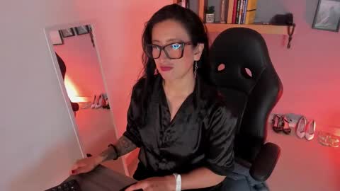 Kiraaaa 0 online show from February 19, 2026, 2:24 pm