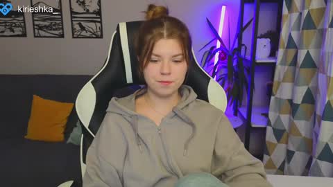 Molly   Emily online show from December 5, 2024, 4:34 pm