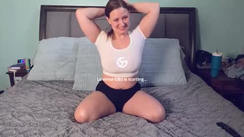 Snapshot of _kitn chatting on February 3, 2026, 3:17 pm Kitn online show from February 3, 2026, 3:17 pm