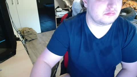 Snapshot of _kitsu_ chatting on June 14, 2026, 6:04 am _kitsu_ online show from June 14, 2026, 6:04 am