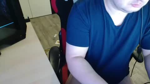 Snapshot of _kitsu_ chatting on July 12, 2026, 7:10 am _kitsu_ online show from July 12, 2026, 7:10 am