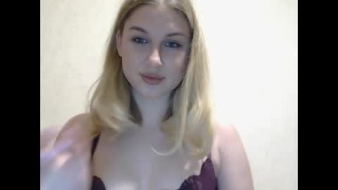 _kitty_joy online show from April 25, 2026, 7:11 pm