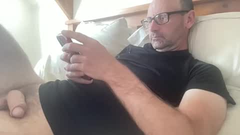 Snapshot of _kiwi_cock chatting on November 28, 2025, 9:39 pm Kiwi online show from November 28, 2025, 9:39 pm