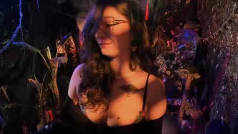 Snapshot of _lady_luna_ chatting on June 20, 2026, 12:14 am Lady Luna online show from June 20, 2026, 12:14 am