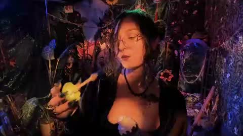 Snapshot of _lady_luna_ chatting on June 29, 2026, 11:16 pm Lady Luna online show from June 29, 2026, 11:16 pm