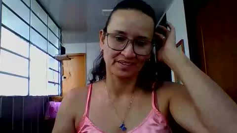 SANDRA online show from October 15, 2025, 7:36 pm