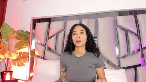 Lanna  online show from February 21, 2026, 11:33 am