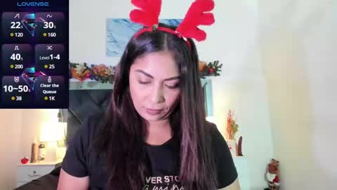 Lauralove online show from December 23, 2024, 5:32 pm