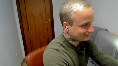 Layne online show from April 4, 2026, 2:36 pm