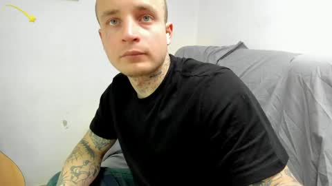 Snapshot of _layne chatting on May 21, 2026, 12:01 pm Layne online show from May 21, 2026, 12:01 pm