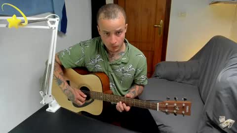 Snapshot of _layne chatting on June 1, 2026, 3:47 pm Layne online show from June 1, 2026, 3:47 pm