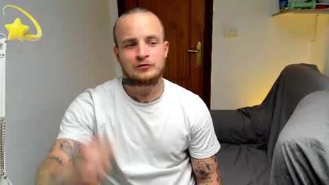 Snapshot of _layne chatting on July 14, 2026, 5:40 pm Layne online show from July 14, 2026, 5:40 pm