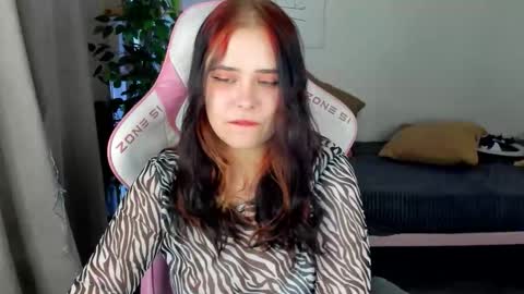 Im Alis 3 online show from November 3, 2025, 6:25 am