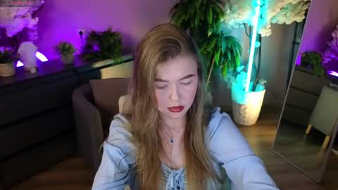 _liilcrystal_ online show from July 12, 2026, 6:54 pm
