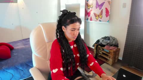 Lili  online show from January 7, 2025, 7:49 pm