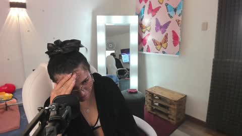 Lili  online show from January 17, 2025, 1:47 am