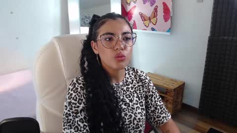 Lili  online show from January 20, 2025, 9:01 pm