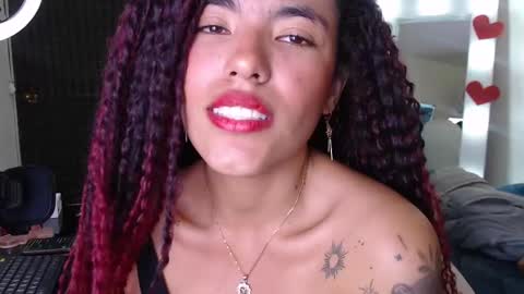 Lili  online show from February 28, 2025, 9:55 pm