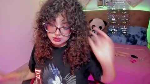 Liily online show from November 18, 2025, 6:56 pm