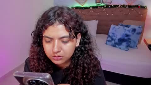 Liily online show from December 3, 2025, 8:07 pm