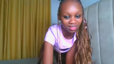 Snapshot of _littlevenus chatting on September 16, 2025, 3:29 am Littlevenus online show from September 16, 2025, 3:29 am