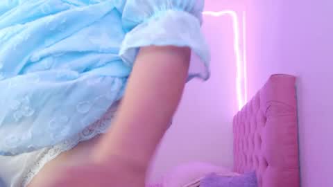 Snapshot of _lloou_ chatting on May 6, 2026, 9:09 pm Sofia 3 online show from May 6, 2026, 9:09 pm