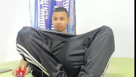 _logan_colton_ online show from November 20, 2025, 6:07 pm