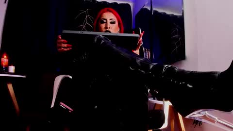 Snapshot of _luna_parisi chatting on September 12, 2025, 12:55 am MISS LUNA online show from September 12, 2025, 12:55 am