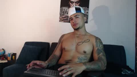 STIVEN online show from May 6, 2026, 11:43 pm