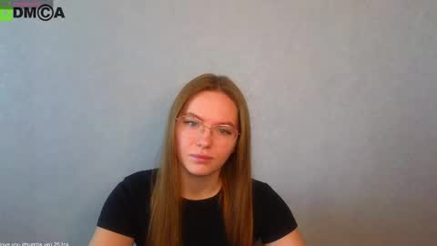 Snapshot of _lysafeta_ chatting on February 19, 2025, 6:22 am Welcome guys  Pleasure to see you all here  My name is Lysafeta and MichaelaTip menu is active Private is open  online show from February 19, 2025, 6:22 am