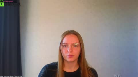 Snapshot of _lysafeta_ chatting on September 12, 2025, 10:04 am Welcome guys  Pleasure to see you all here  My name is Lysafeta and MichaelaTip menu is active Private is open  online show from September 12, 2025, 10:04 am