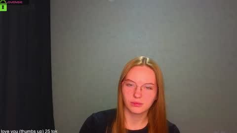 Snapshot of _lysafeta_ chatting on September 18, 2025, 4:31 pm Welcome guys  Pleasure to see you all here  My name is Lysafeta and MichaelaTip menu is active Private is open  online show from September 18, 2025, 4:31 pm