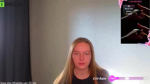 Snapshot of _lysafeta_ chatting on September 19, 2025, 5:09 am Welcome guys  Pleasure to see you all here  My name is Lysafeta and MichaelaTip menu is active Private is open  online show from September 19, 2025, 5:09 am