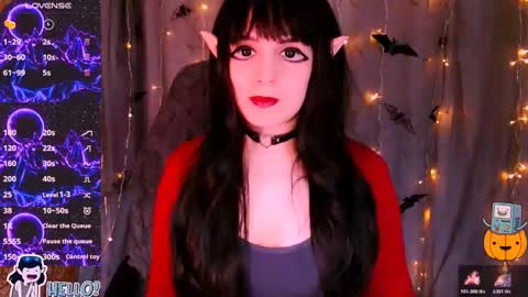 Kira online show from November 2, 2025, 8:39 am