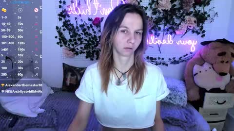 Scarlett online show from December 17, 2025, 1:50 pm