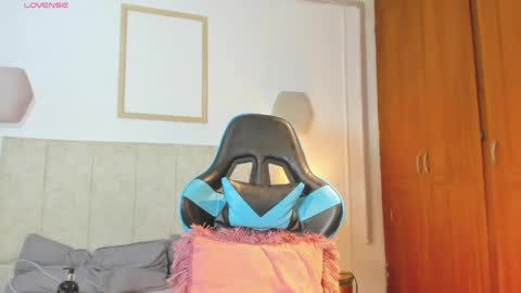 Snapshot of _maria_foxx_ chatting on April 24, 2026, 6:43 pm Maria online show from April 24, 2026, 6:43 pm