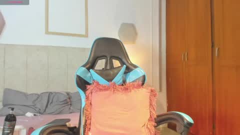 Snapshot of _maria_foxx_ chatting on April 29, 2026, 6:14 pm Maria online show from April 29, 2026, 6:14 pm