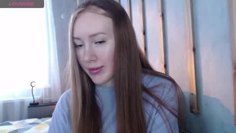 Snapshot of _marianne_ chatting on February 21, 2025, 7:12 am online show from February 21, 2025, 7:12 am