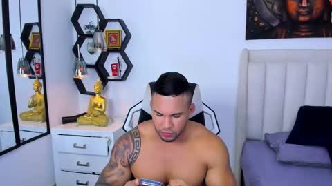 Snapshot of _matthew_santos_ chatting on February 12, 2026, 2:39 am _matthew_santos_ online show from February 12, 2026, 2:39 am